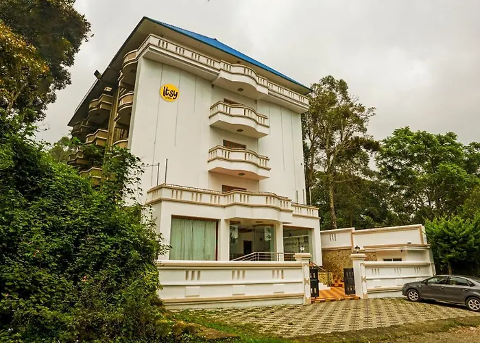 Itsy Hotels Classiyo Munnar Crown Resorts With Balcony