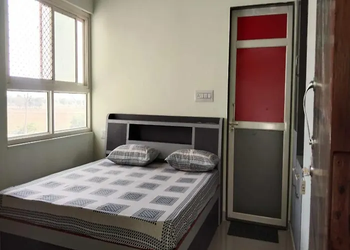 Hotel Holiday Home, Dausa