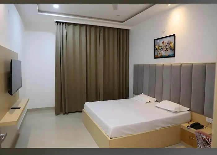 Radha Madhav Hotel & Banquet
