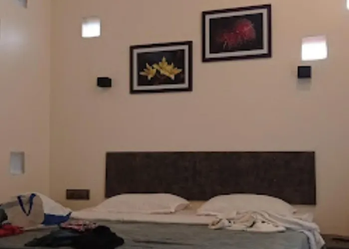 Hotel Durvankur Amboli