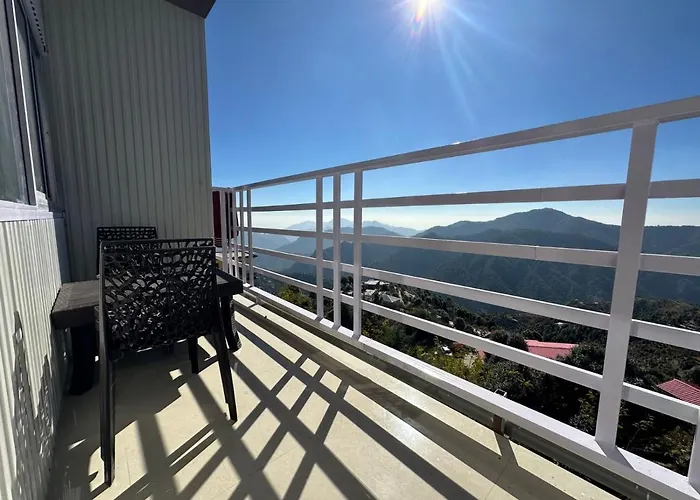 Kanatal'S Valley View Inn