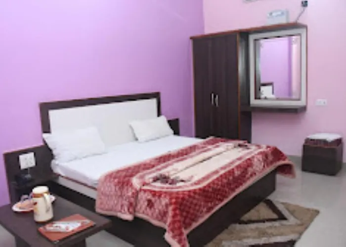 Hotel Yash Palace & Ok Veg Resturant Maihar