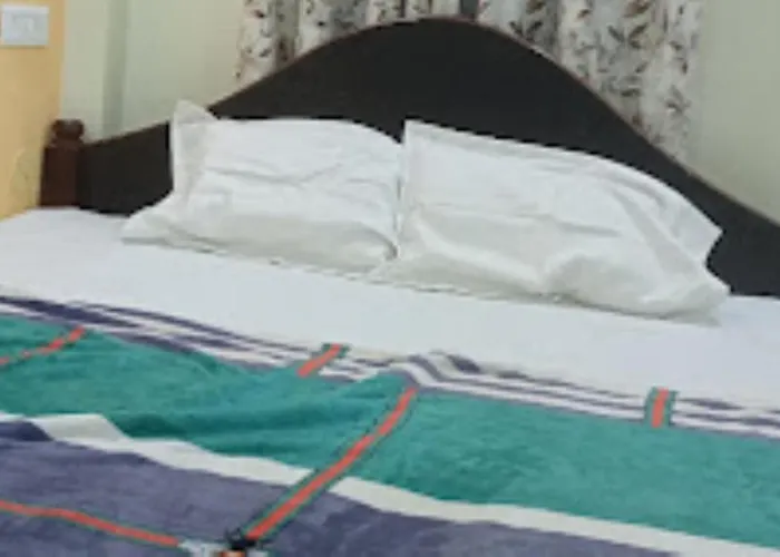Anshika Yatri Niwas Madhya Pradesh