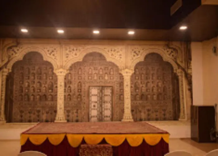 Hotel Vaidya Regency & Manuhar Restaurant, Balaghat