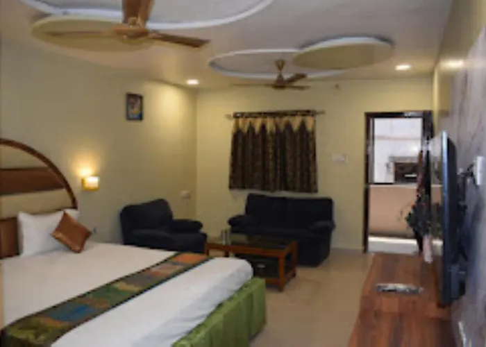 Hotel Vaidya Regency & Manuhar Restaurant, Balaghat