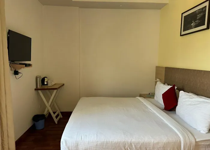 Hotel River Retreat