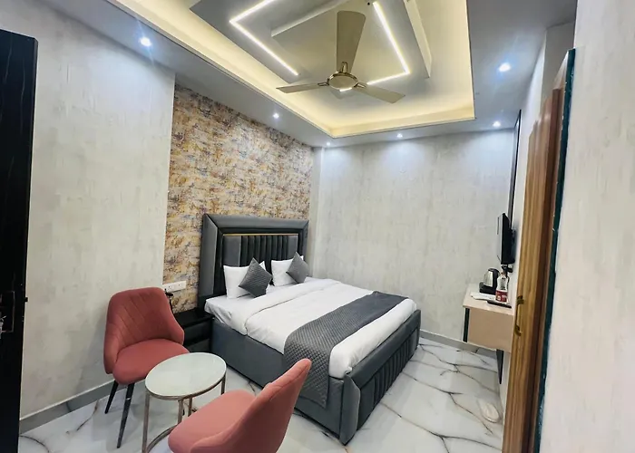 Crescent Inn Greater Noida