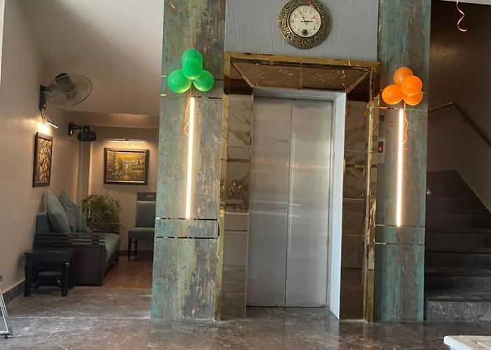 Green Hotel & Restaurant