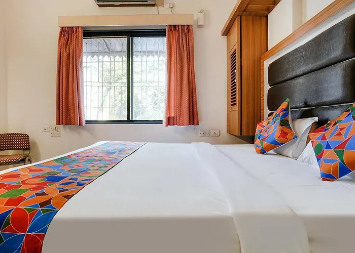 Fabexpress Shanti Inn - Nr Vijay Mamta Theatre, Nashik Road