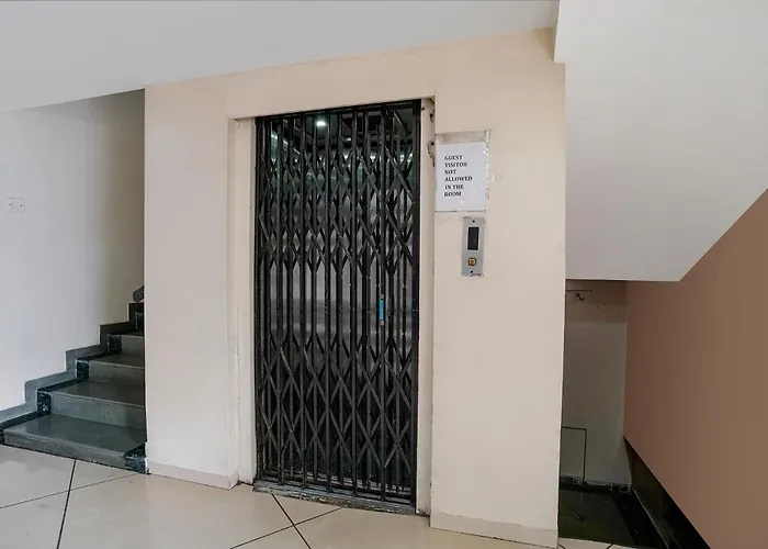 Fabexpress Shanti Inn - Nr Vijay Mamta Theatre, Nashik Road