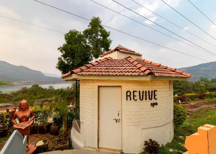 Residency Lake Resort & Spa