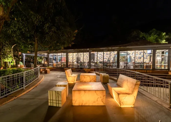 Residency Lake Resort & Spa
