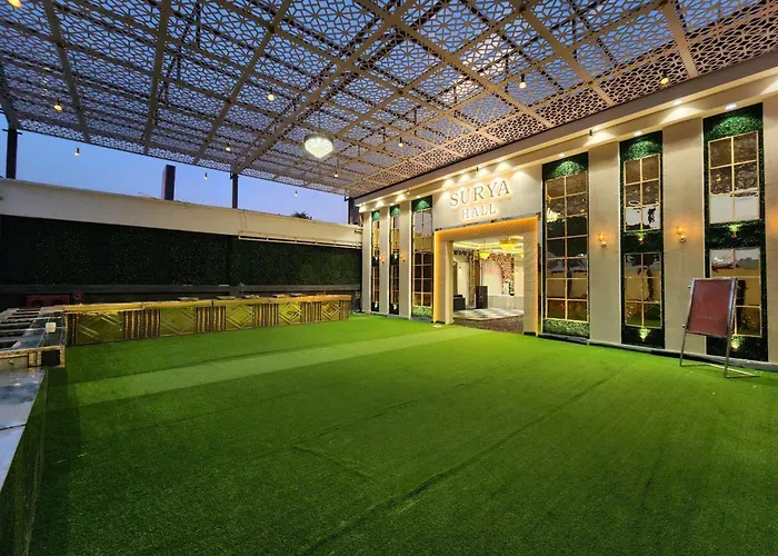 Hotel Mandakini Royale