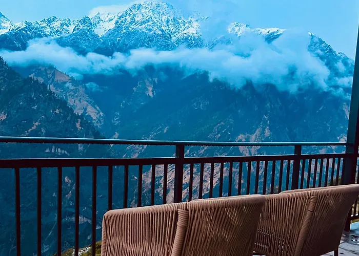 Faraway Cottages, Auli