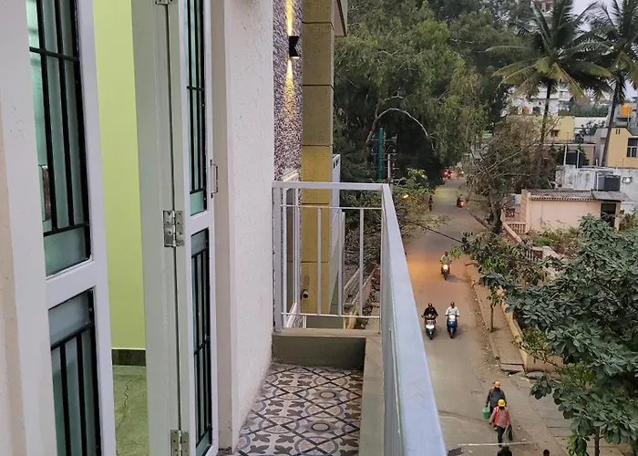 Castle Hebbal Service Apartments