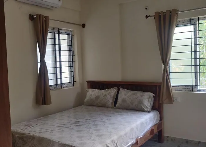 Castle Hebbal Service Apartments
