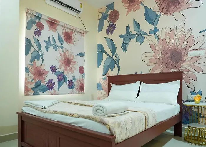 Ac Queen Room Near Wipro Circle Gachibowli