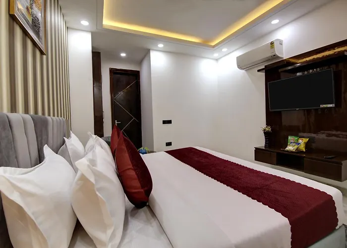 Limewood Stay - Millennium Huda City Center