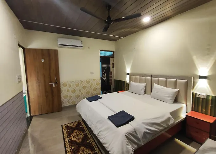 Sunrise Homestay Agra Near Taj Mahal
