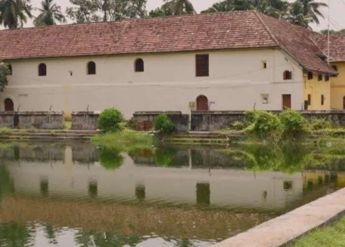 De Banyan Fort Homestay