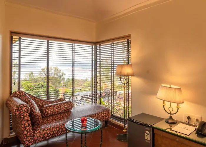 Residency Lake Resort & Spa