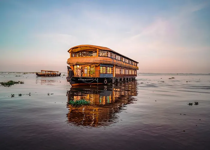 Venice Premium Houseboats Alleppey