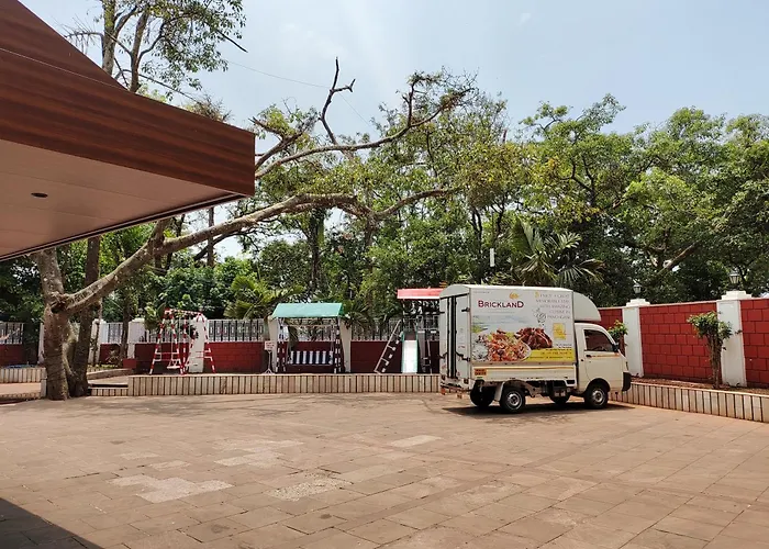 Jaffer Bhai'S Brickland Hotel
