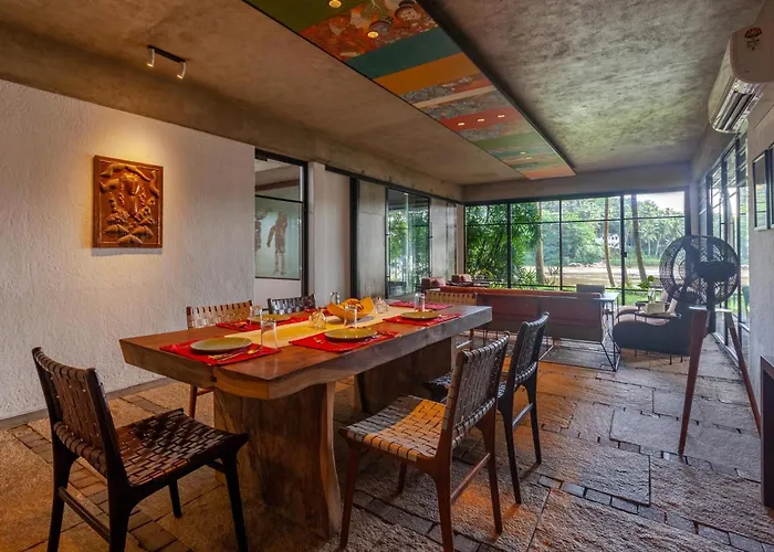 Toya Toya By Veo, Stayvista - 3Bhk River-View Villa With Jacuzzi