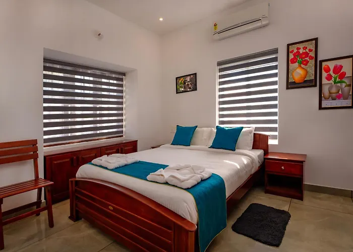 The Vogue - Luxury Private Pool Villa , Athirappilly