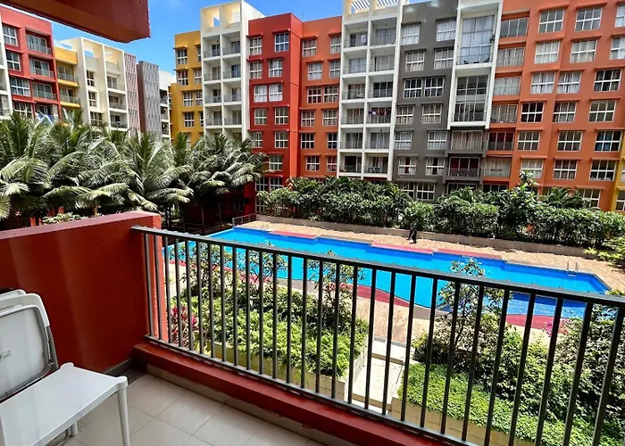 Good Stay Pool View Premium Studio Apartment 206