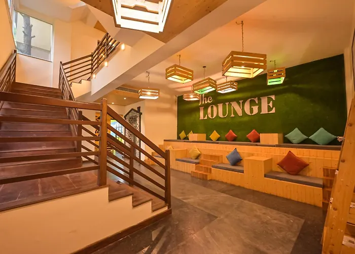 Jungle Lodge Resort & Spa