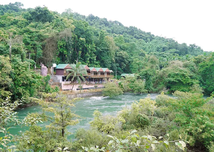 Mazhavilkadu Forestresort & Restaurant