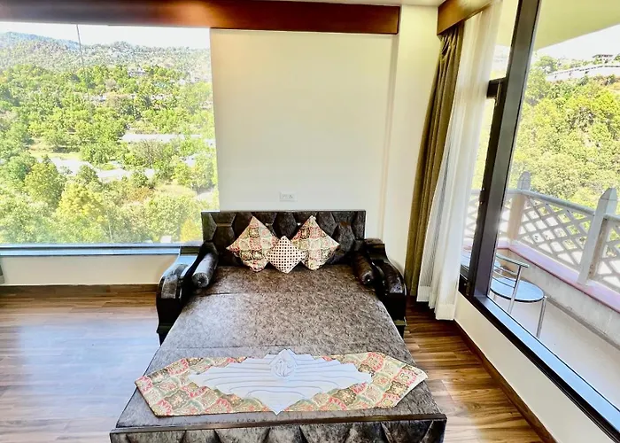 Sea Hawk - Luxury Hill Resort 4 Mins From Bhimtal Lake