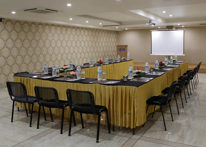 Grand Kailash Hotel