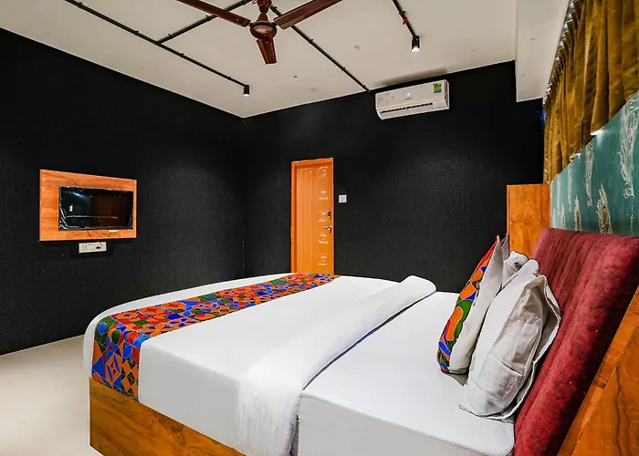 Fabhotel The Life, Surat Airport