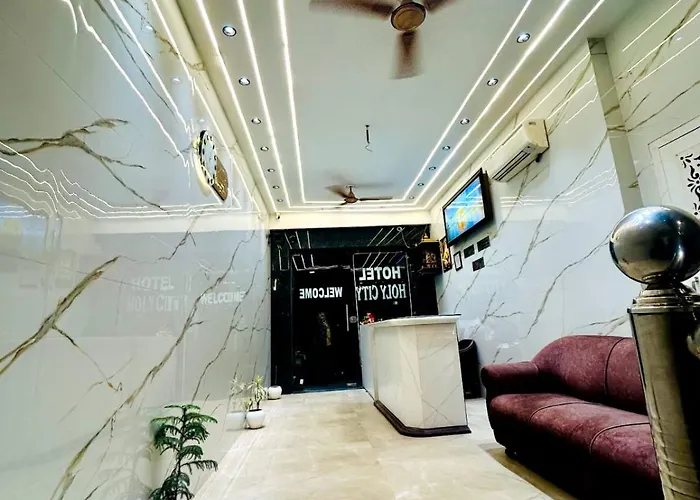 Hotel Holy City