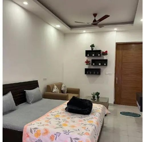 Hello Studio Rental Services