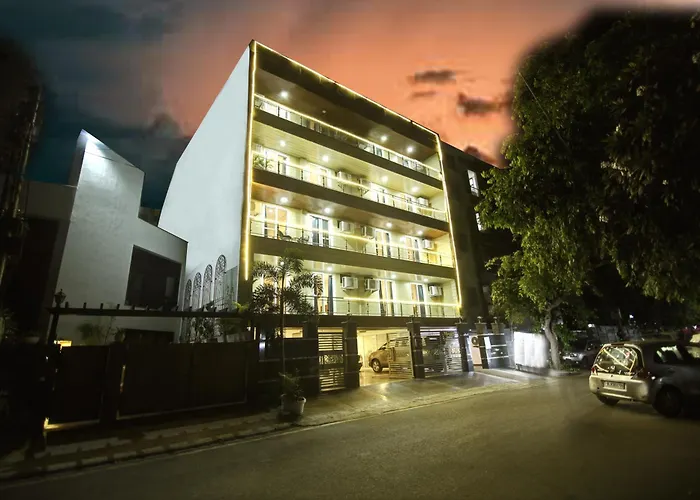 Limewood Stay - Executive Huda City Center