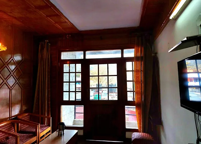 Hotel Radha Continental Nainital Near Mall Road - Hygiene & Spacious Room - Prime Location - Best Selling