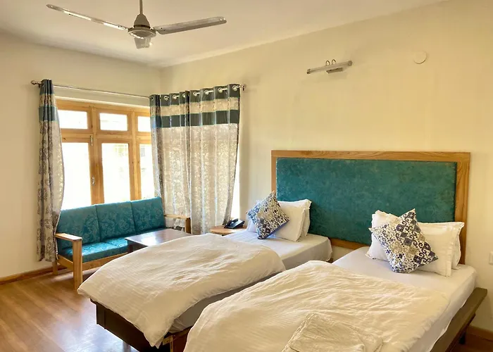 Hotel Palam Hills