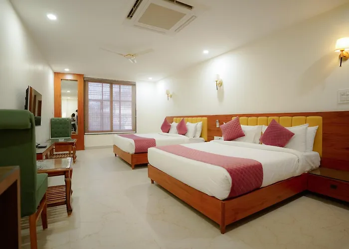 Hotel Heera Residency