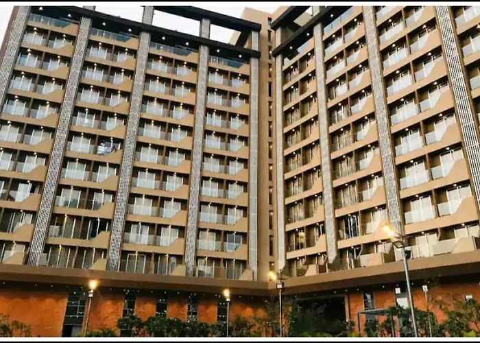 Vhhs Studio Apartment ,Surat Airport