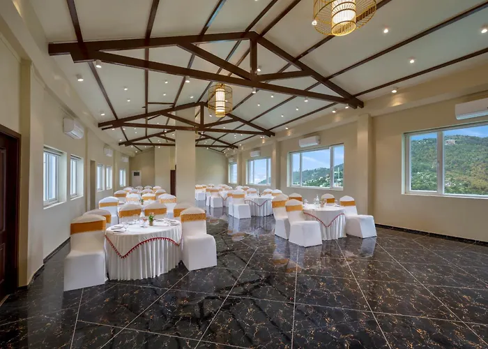 Justa Birding Resort & Spa - Best Dhauladhar View Resort