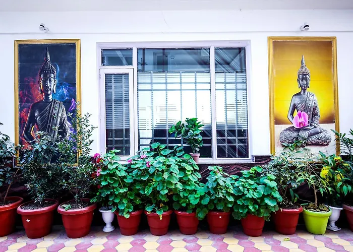 Hotel White Grand Shimla - In City Centre - A Centrally Heated Hotel
