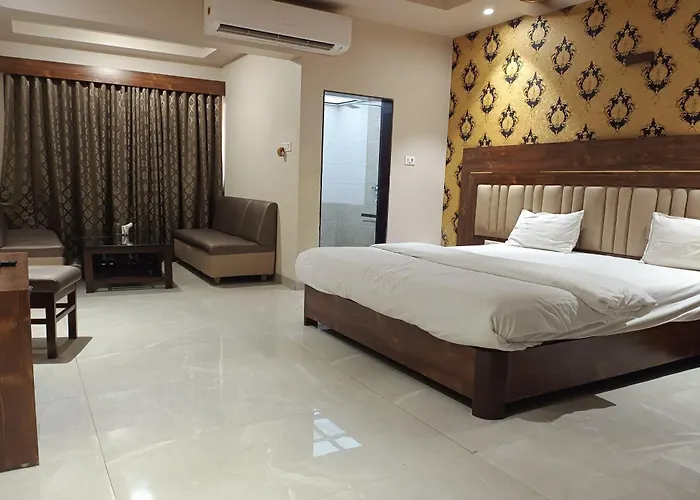 Hotel Apratim Lodging & Boarding