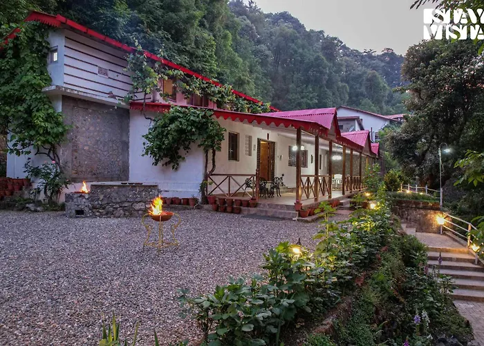 Stayvista At Edwinstowe House With Heater, Bonfire & Bbq Grill