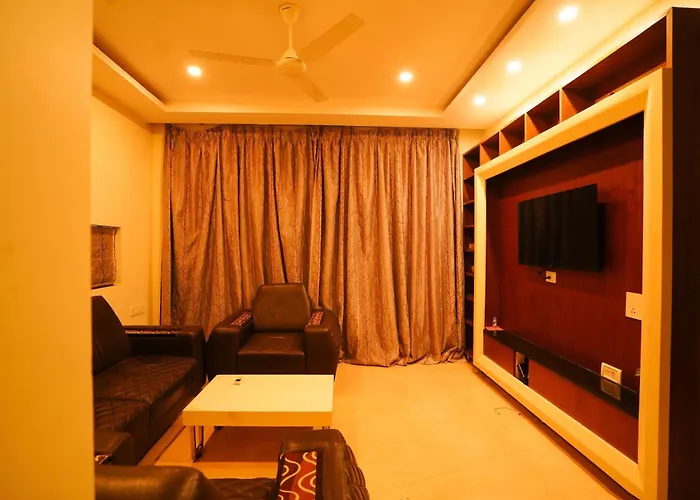 Golden Villa - Duplex House With Private Theater - Near To Alipiri And Bhudevi Ttd Ticket Counter And Kapilateertham