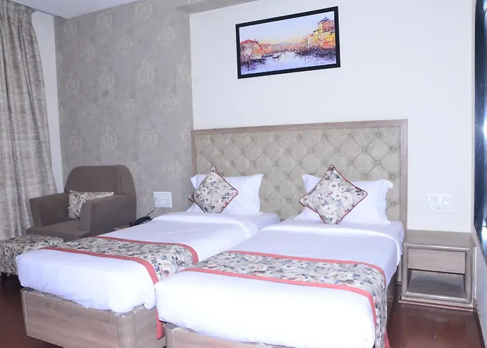 Hotel Nand Residency