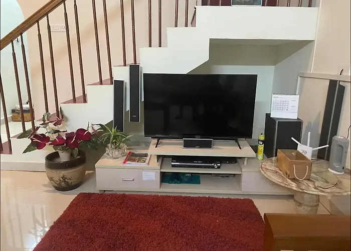 Ashirwad Home Stay , Rustic , 2 Bedroom Villa Amidst Peacocks