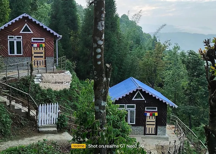 Stone And Pine Farmstay